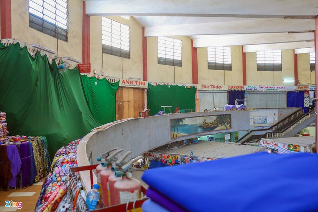 Chợ Đầm Nha Trang ế khách, tiểu thương rao bán sạp hàng loạt - Ảnh 5.