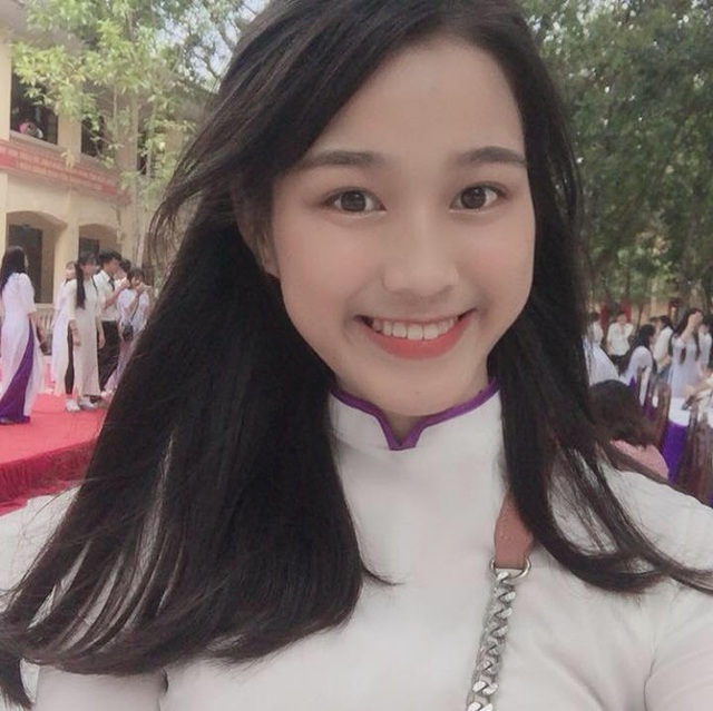 Nhan sắc mộc mạc và nụ cười hút hồn của Tân Hoa hậu Việt Nam 2020 - Ảnh 14.