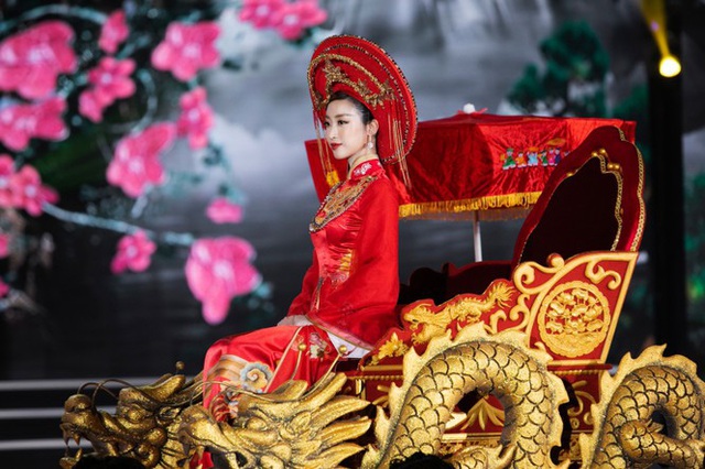 Bí mật màn ngồi kiệu rồng hoá Thánh Mẫu của Đỗ Mỹ Linh tại Chung kết Hoa hậu Việt Nam 2020 - Ảnh 3.