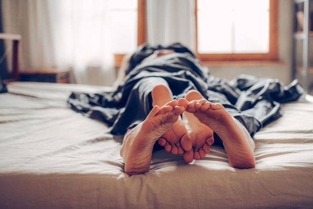 Tình dục giúp bạn sống lâu hơn như thế nào? 12 lợi ích tuyệt vời của tình dục với sức khỏe - Ảnh 2.