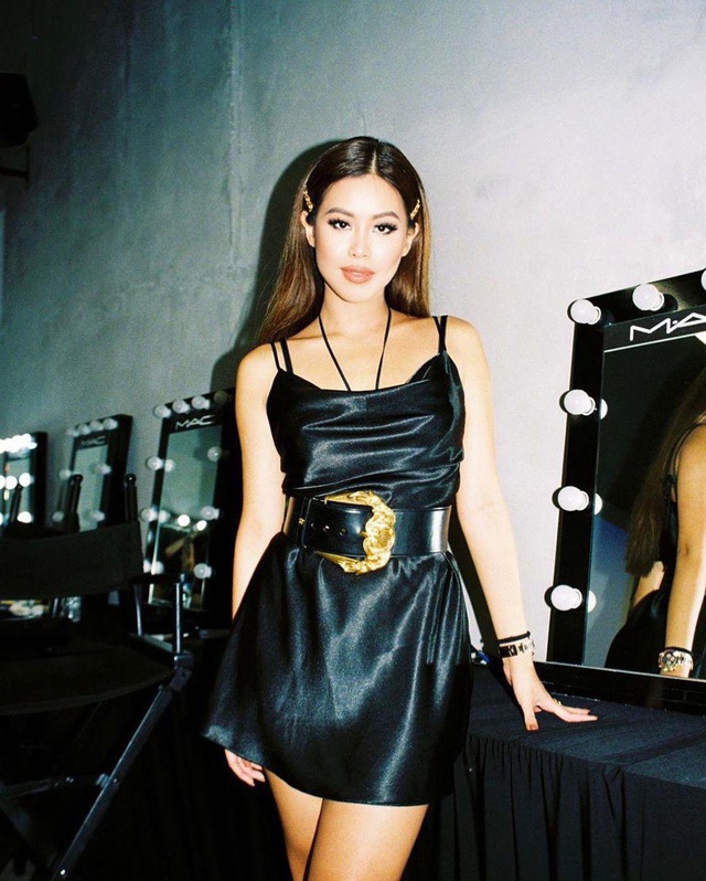 Ái nữ tỷ phú giàu bậc nhất Việt Nam tự tin mặc đẹp nhờ món phụ kiện tạo vòng eo - Ảnh 2.