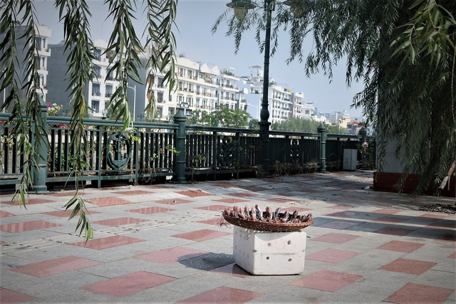 Hải Phòng: Những hình ảnh nhếch nhác khó tin ở phố đi bộ Tam Bạc - Ảnh 17.