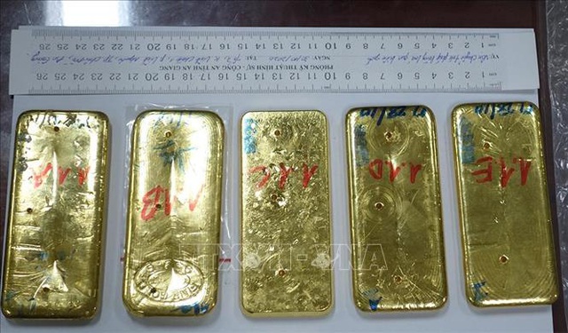 Vụ buôn lậu 51kg vàng qua biên giới: Khởi tố, truy nã bổ sung thêm 2 đối tượng - Ảnh 1.