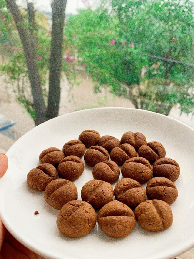 Trổ tài làm bánh cookie hạt cà phê siêu nhanh bằng nồi chiên không dầu, ai cũng khen dễ thương và thơm ngon nức nở  - Ảnh 14.