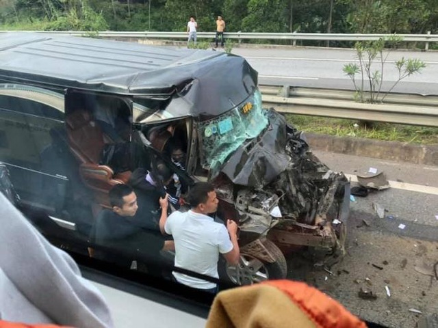 Nữ cán bộ Tỉnh ủy Yên Bái tử vong trong vụ xe Limousine đâm vào xe container trên cao tốc Nội Bài - Lào Cai - Ảnh 2.