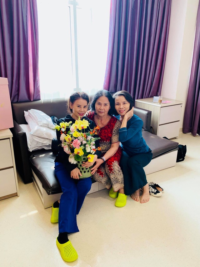 Mẹ Hồ Ngọc Hà tiết lộ phòng hồi sức của con gái và hai cháu sau khi sinh - Ảnh 3.