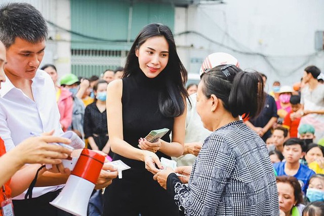  Giọng hát hạn chế, từng vướng nhiều tai tiếng, Thủy Tiên thay đổi ra sao để tồn tại trong showbiz? - Ảnh 5.