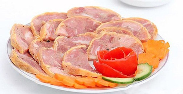 4 loại đồ ăn nên tránh khi ngồi bàn nhậu: Không giúp ích cho cơ thể, lại dễ sinh bệnh - Ảnh 1. 4 loại đồ ăn nên tránh khi ngồi bàn nhậu: Không giúp ích cho cơ thể, lại dễ sinh bệnh - Ảnh 1.