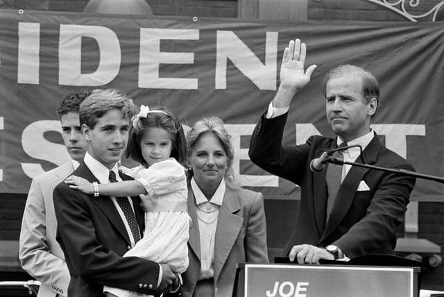 Tình yêu 43 năm của ông Joe Biden và vợ - Ảnh 3.