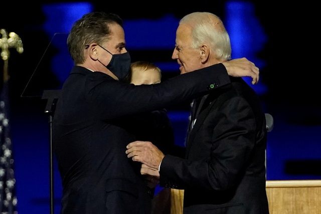Câu chuyện xúc động về tình bạn giữa ông Joe Biden - người khả năng là Tổng thống thứ 46 của Mỹ và cựu Tổng thống Obama - Ảnh 4.