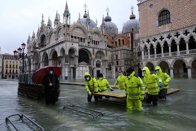 Venice ngập hơn 1 m vì hệ thống chắn lũ không hoạt động - Ảnh 11.