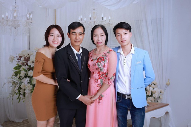 Sáng sớm tỉnh giấc không thấy chị, em trai nghẹn ngào bật khóc - câu chuyện phía sau gây xúc động - Ảnh 2. Sáng sớm tỉnh giấc không thấy chị, em trai nghẹn ngào bật khóc - câu chuyện phía sau gây xúc động - Ảnh 2.