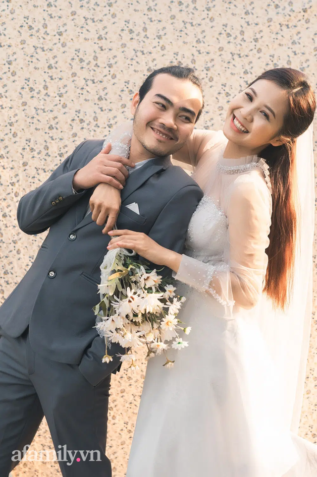 Bộ ảnh cưới kì dị ở nghĩa trang gây tranh cãi MXH: Hóa ra lại liên quan đến câu chuyện thật của nhân vật chính, nhan sắc cô dâu quá bất ngờ - Ảnh 20. Bộ ảnh cưới kì dị ở nghĩa trang gây tranh cãi MXH: Hóa ra lại liên quan đến câu chuyện thật của nhân vật chính, nhan sắc cô dâu quá bất ngờ - Ảnh 20.