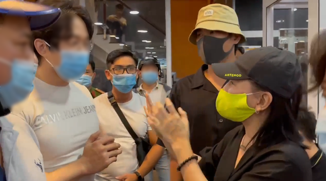 Cát Phượng, Kiều Minh Tuấn cùng nhiều nghệ sĩ tới làm việc với người livestream xúc phạm cố nghệ sĩ Chí Tài - Ảnh 2.