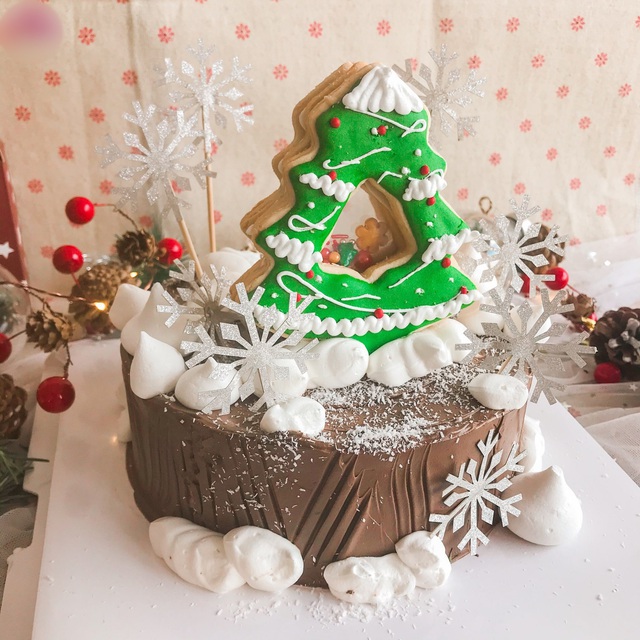 Chưa bao giờ bánh Noel lại nhiều loại như năm nay, có loại giá chỉ 12k/chiếc, độc nhất là bánh quả cầu tuyết - Ảnh 20.