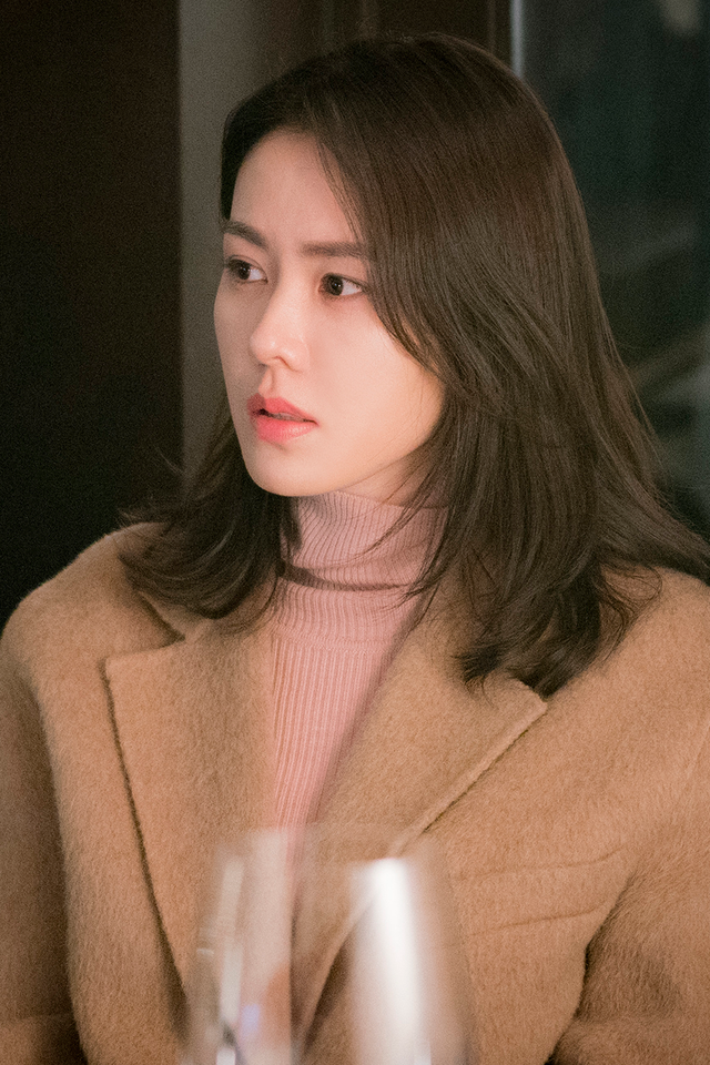 4 kiểu tóc đẹp đỉnh cao của Son Ye Jin: Đều hợp với nàng U30, ngắm thì kiểu gì cũng tìm thấy chìa khóa lên đời nhan sắc - Ảnh 4.