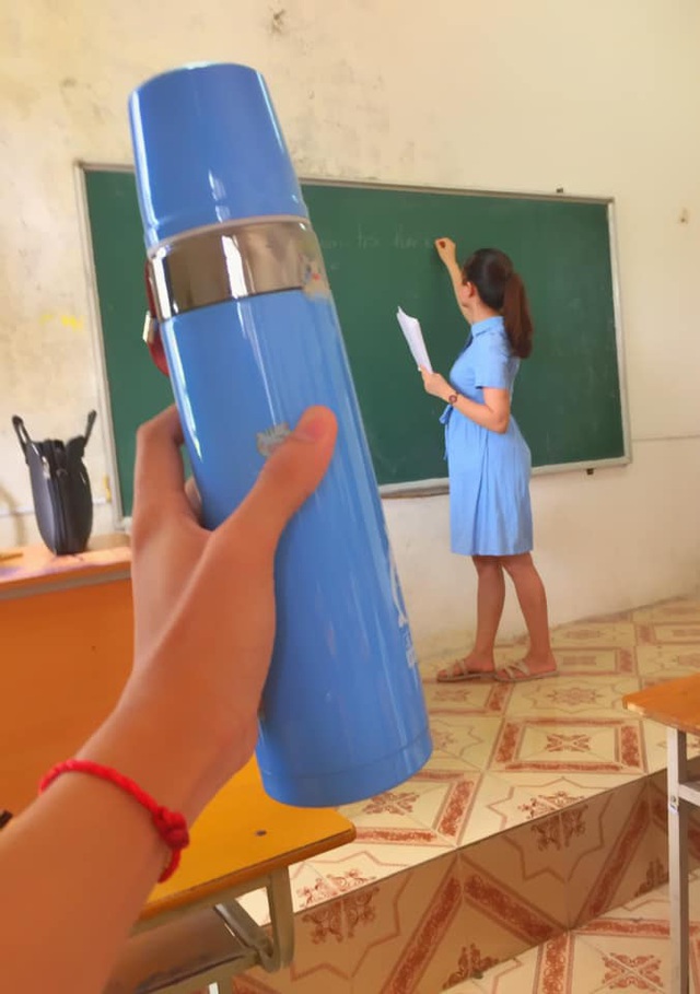 Chết cười với loạt ảnh giáo viên bị troll: Hở tí là học sinh soi ngay trang phục, đã thế lại còn bị so sánh với toàn thứ bá đạo như này - Ảnh 14.
