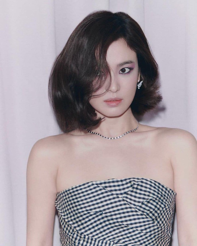 Bài phỏng vấn gây sốt của Song Hye Kyo: Lần đầu công khai nói về cuộc sống hậu ly hôn, dũng cảm nhắc tới tình yêu sau khi Song Joong Ki rời đi  - Ảnh 4.