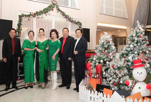 Giáng My mời Hà Kiều Anh mở tiệc Noel ở biệt thự triệu đô - Ảnh 8.