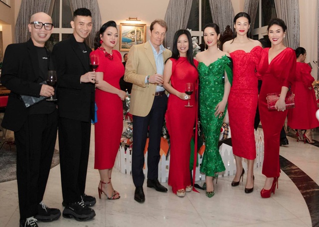 Giáng My mời Hà Kiều Anh mở tiệc Noel ở biệt thự triệu đô - Ảnh 9.