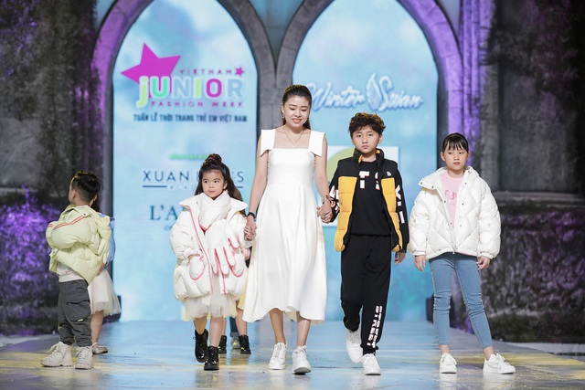 Choáng ngợp màn trình diễn của dàn mẫu nhí tại Vietnam Junior Fashion Week - Ảnh 6.