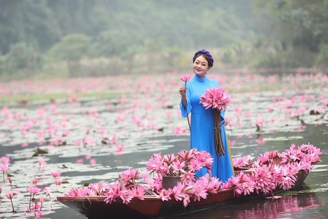 Trà My, Thanh Thanh Hiền và Thảo Vân khoe sắc bên hoa súng ở Tam Cốc - Ảnh 5.