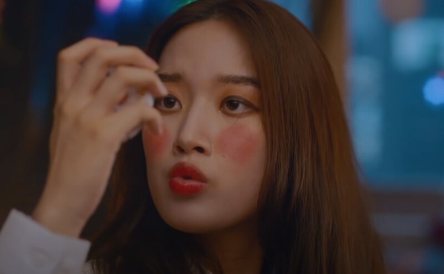 4 điều tối kị khi make up mà các nàng có thể học ngay từ phim Hàn - Ảnh 10.