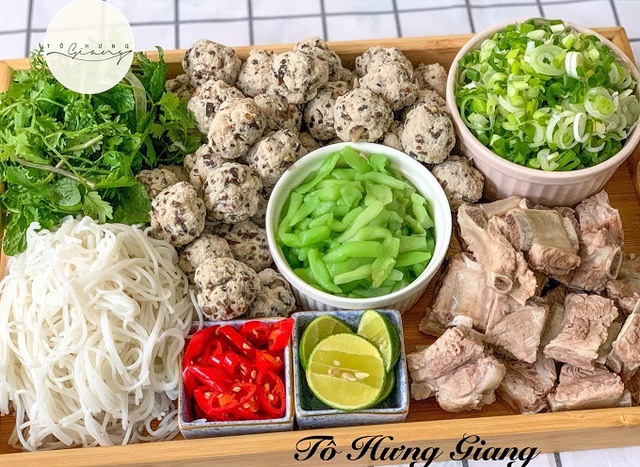 Bún sườn chua ấm nóng cho ngày đầu đông - Ảnh 2.