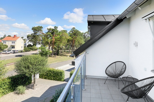 Ngôi nhà màu trắng mang nắng ngập tràn được thiết kế theo phong cách Bắc Âu nổi bật bên vườn cây xanh mát - Ảnh 11.