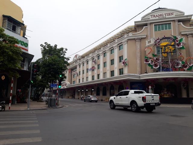 Phòng chống virus corona xâm nhập Việt Nam, nhiều khu vui chơi ở Hà Nội vắng hẳn dịp cuối tuần - Ảnh 3.