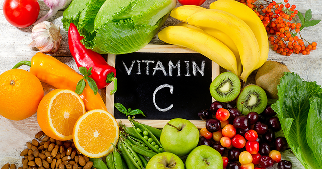 Chi tiền triệu mua vitamin C phòng dịch nCoV và những sai lầm dễ mắc phải - Ảnh 2.