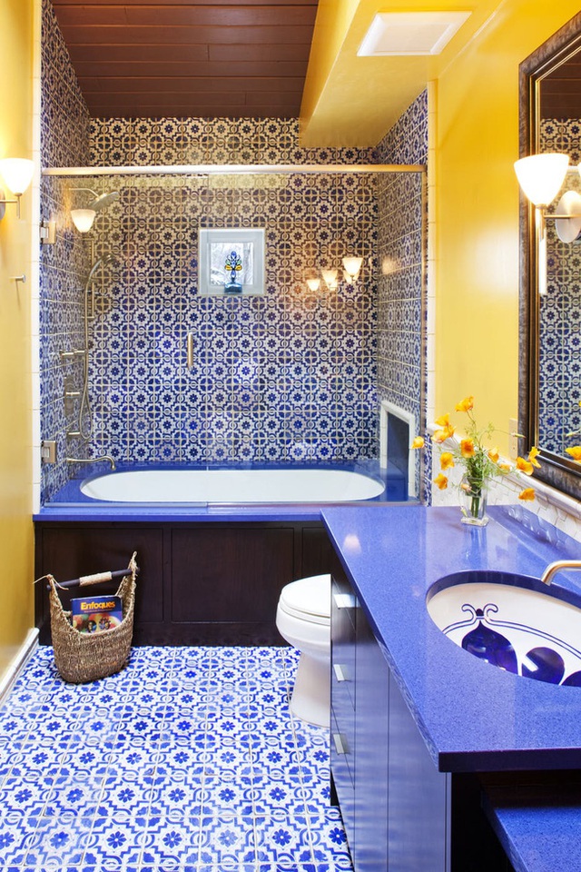 Phòng tắm gia đình sinh động thêm mấy phần nhờ lựa chọn loại gạch ốp này - Ảnh 11.