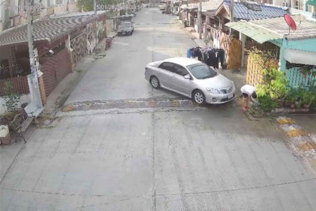 Lái xe tông chết hàng xóm vì sống vô tâm - Ảnh 1. Lái xe tông chết hàng xóm vì sống vô tâm - Ảnh 1.