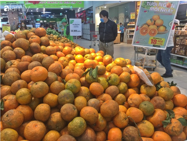 Giá hoa quả trong siêu thị giảm 1/3 so với thời điểm trước Tết, dưa hấu còn 6.700 đồng/kg - Ảnh 5.