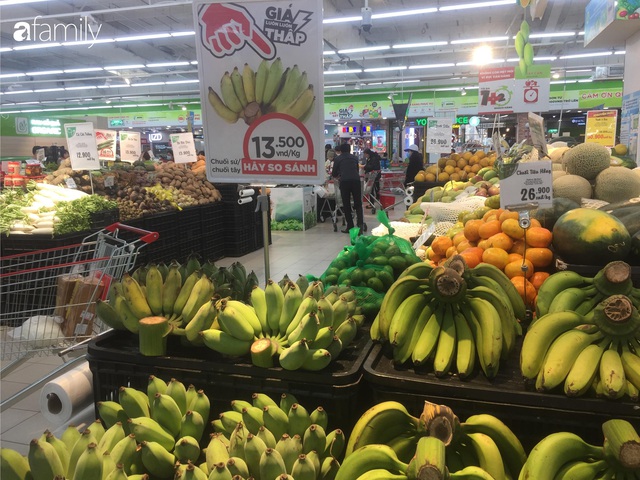 Giá hoa quả trong siêu thị giảm 1/3 so với thời điểm trước Tết, dưa hấu còn 6.700 đồng/kg - Ảnh 8.
