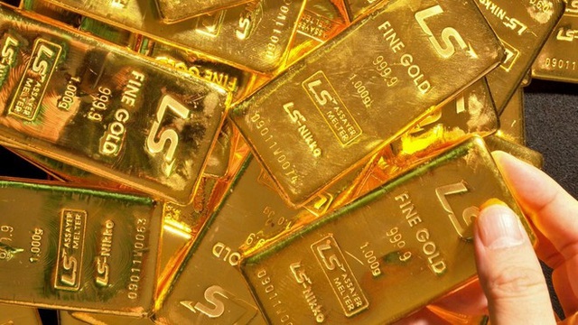 Giá vàng tăng sốc lên 49 triệu đồng/lượng, cao chưa từng có trong lịch sử - Ảnh 1.
