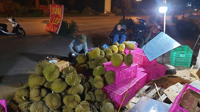 Các điểm bán nông sản ở Hà Nội có thực sự đang “giải cứu” cho nông dân Việt? - Ảnh 2.