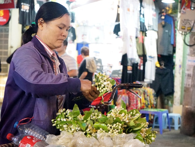 Dịch COVID-19: Người dân “xoay chuyển” tình thế, ổn định cuộc sống - Ảnh 3.