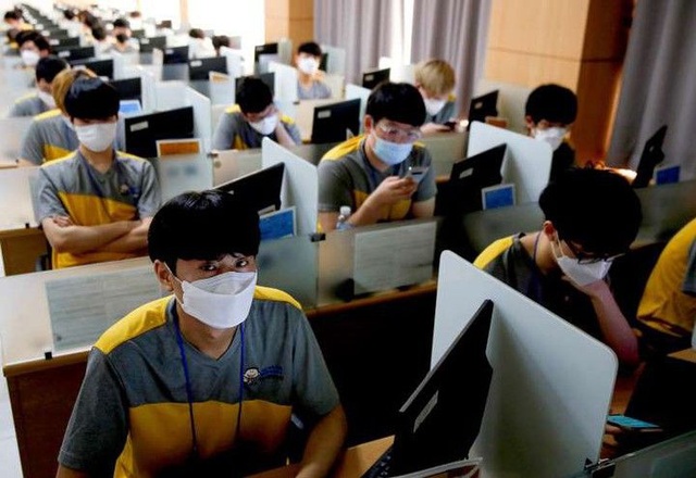Lo ngại virus, các trường đại học ở Seoul hoãn nhập học, cho sinh viên học trực tuyến - Ảnh 5.