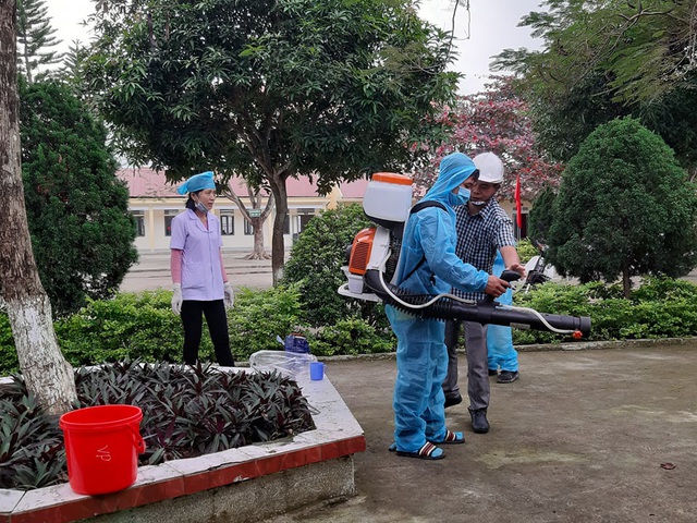 Hà Tĩnh: Phun thuốc khử trùng hơn 700 trường học để phòng dịch - Ảnh 4.