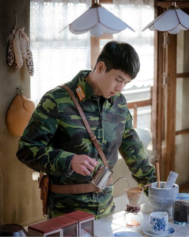 Hóa ra ngoài đời chàng sĩ quan Ri Jung Hyeok của Hạ cánh nơi anh mới là người sống trong căn hộ sang chảnh bậc nhất khu Gangnam - Ảnh 3.