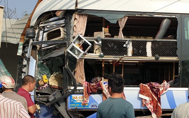 Thêm 2 người tử vong trong vụ tai nạn kinh hoàng giữa xe khách và xe tải ở Bình Dương - Ảnh 3.