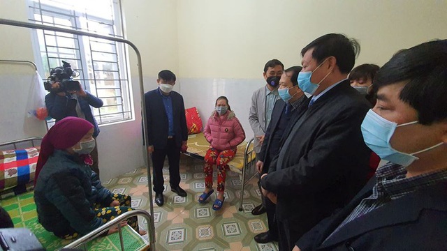 Thứ trưởng Bộ Y tế đề nghị Hà Giang phòng tránh lây nhiễm chéo virus corona - Ảnh 8.
