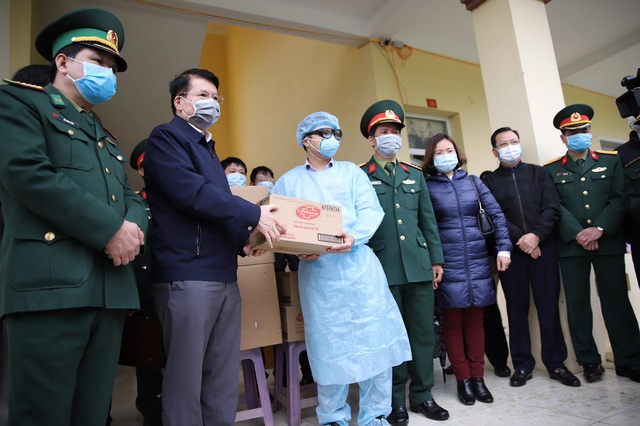 Thứ trưởng Bộ Y tế khuyến cáo Lào Cai làm tốt 4 biện pháp chủ lực trong công tác phòng chống dịch bệnh nCoV - Ảnh 8.