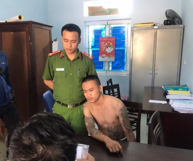 Hà Tĩnh: Nam thanh niên nghi ngáo đá đánh học sinh lớp 1 nhập viện - Ảnh 1.