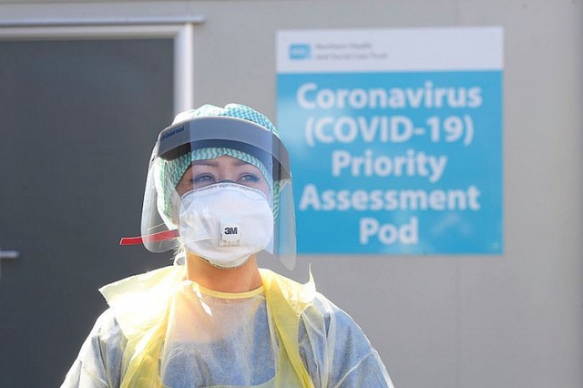 Số ca tử vong tăng kỷ lục, Italy vật lộn giữa cao trào dịch COVID-19 - Ảnh 7.