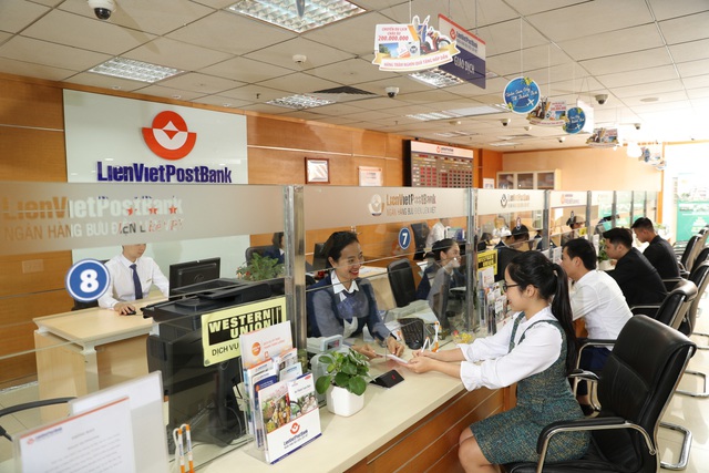 LienVietPostBank tăng vốn điều lệ lên gần 10.000 tỷ đồng - Ảnh 1.