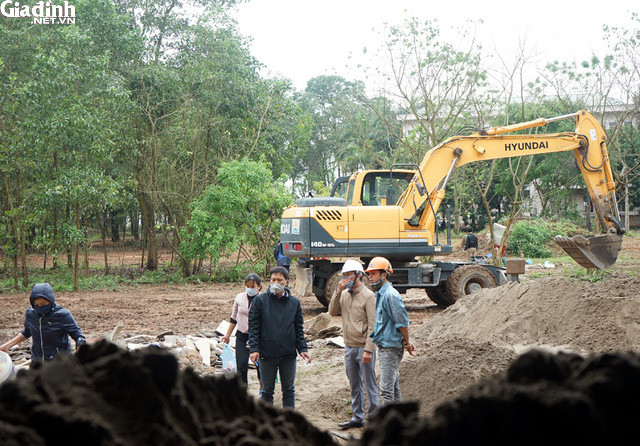 Cảnh thi công thần tốc ở bệnh viện cũ làm nơi điều trị cho bệnh nhân COVID-19 - Ảnh 10.