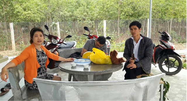 Huyện Sa Thầy, Kon Tum: Khổ vì bãi rác nằm gần khu dân cư - Ảnh 2.