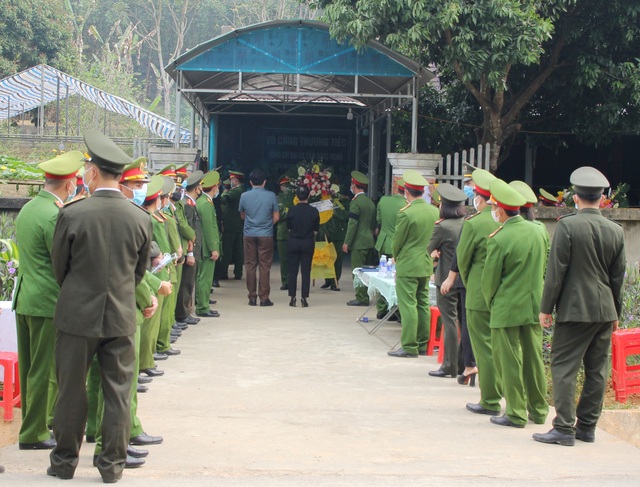 Lời hứa bất thành với ông ngoại của sỹ quan công an hy sinh khi bắt tội phạm - Ảnh 1.